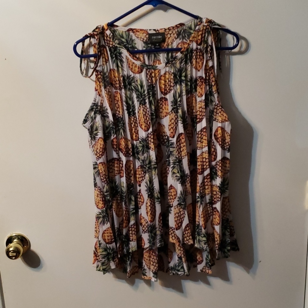 Pineapple top M
